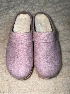 Merrell Women's Lilac Wool Slip-On Shearling Lined Slippers